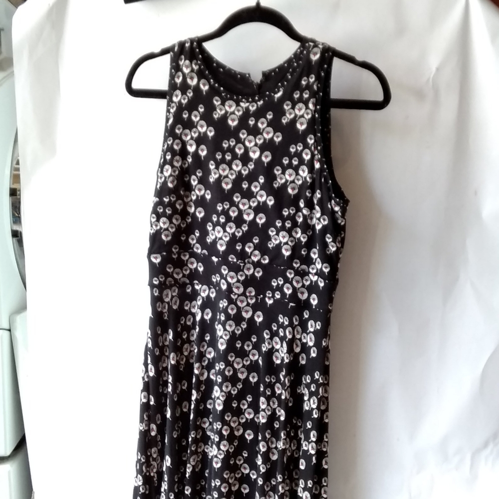 CLEARANCE Loft Sleeveless sz4. Black&white dress